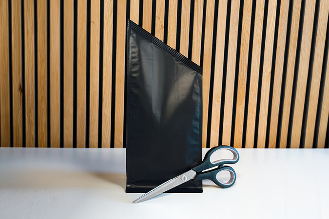 Cutting a stand-up pouch to size yourself Cutting a stand-up pouch to size yourself